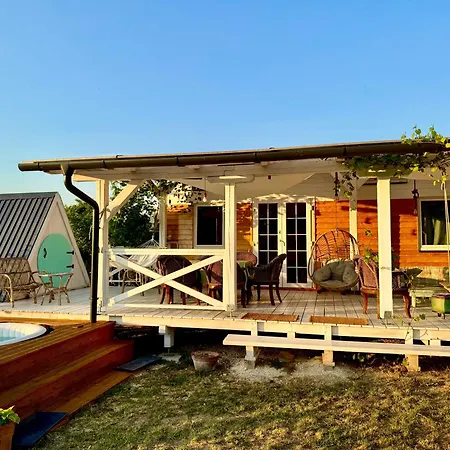 Vulcan Eco Retreat Dom wakacyjny *